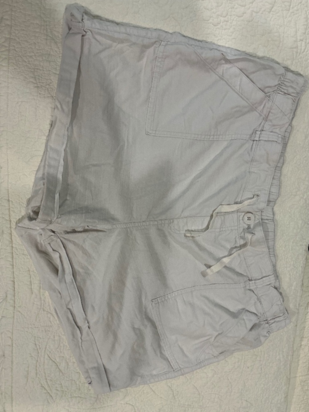 MAKE ME AN OFFER! 😊 Lane Bryant White Shorts Size 18/20